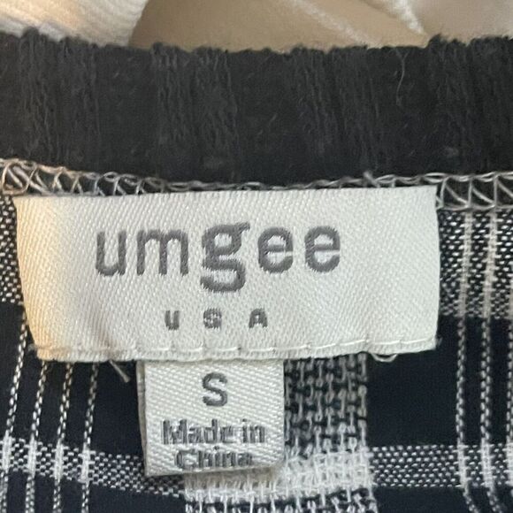 Umgee Oversized Black Gingham Buttons Oversized V Neck Raw Hem - Picture 10 of 11
